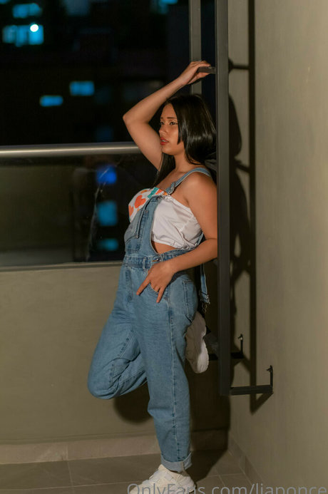 Lia Ponce porn star galleries