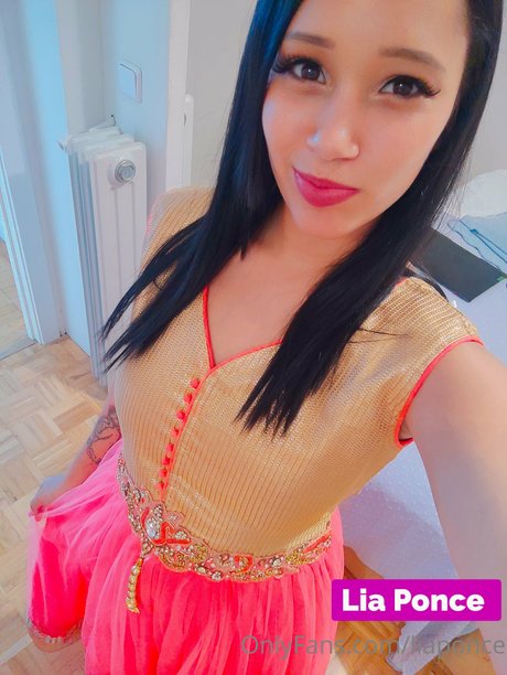 Lia Ponce pornstar exclusive pics