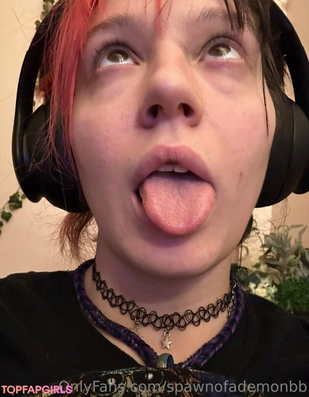 zoeybenzz sex model pic