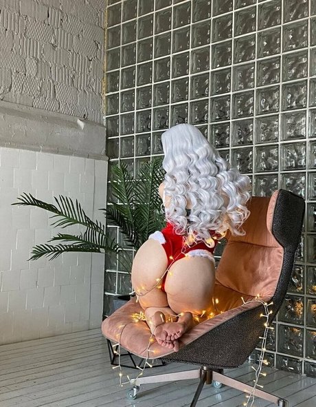 zoevolfcos model top pics