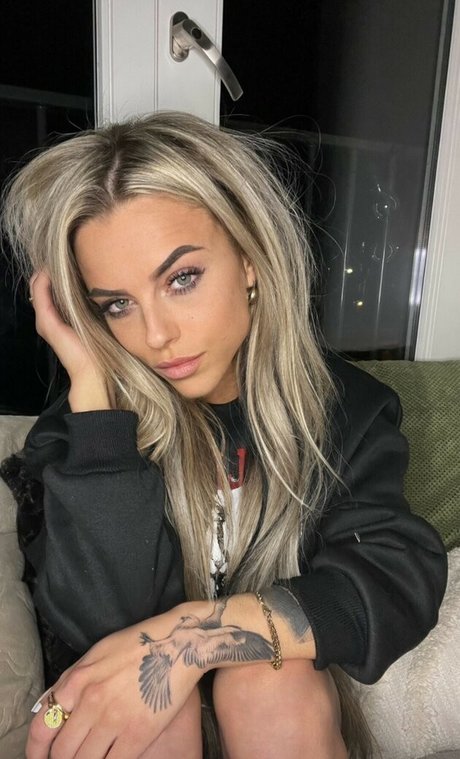 Zoe Tereze model porn galleries