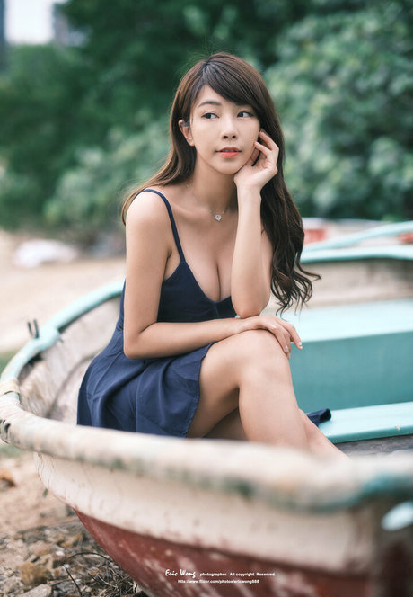 Zoe So nude star pictures