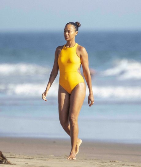 clothed onlyfans free porn gallery