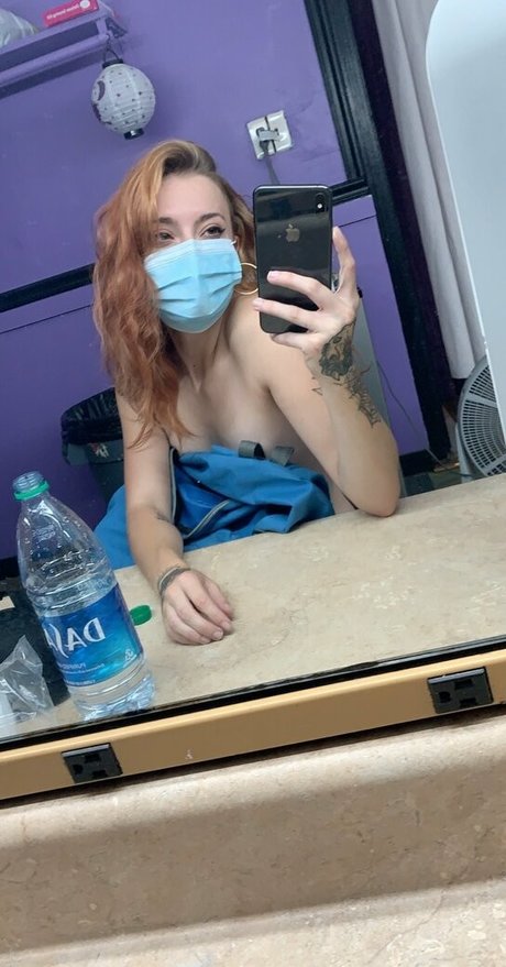 zoelovve free adult actress archive