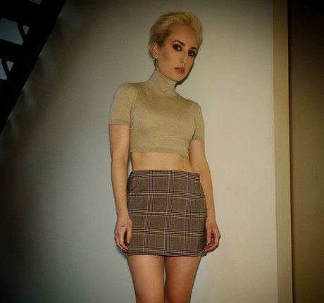 Zoe Lister Jones pornstar beautiful img