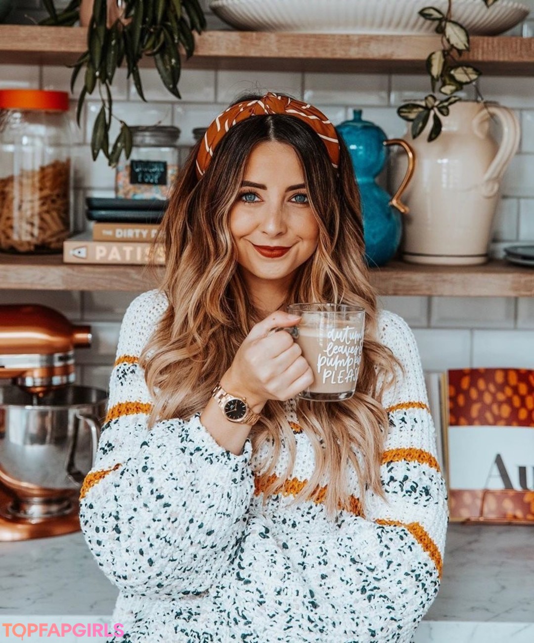 Zoe Sugg high quality star photos