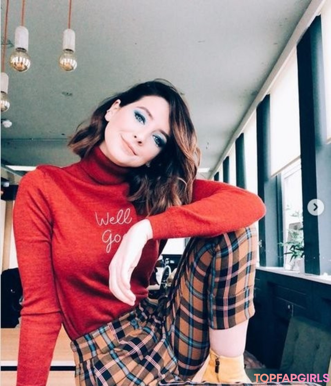Zoe Sugg model porn images