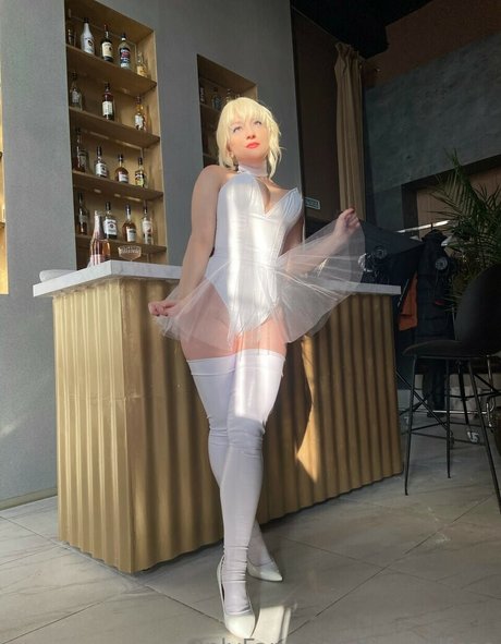 Zoe Volf model beautiful pic