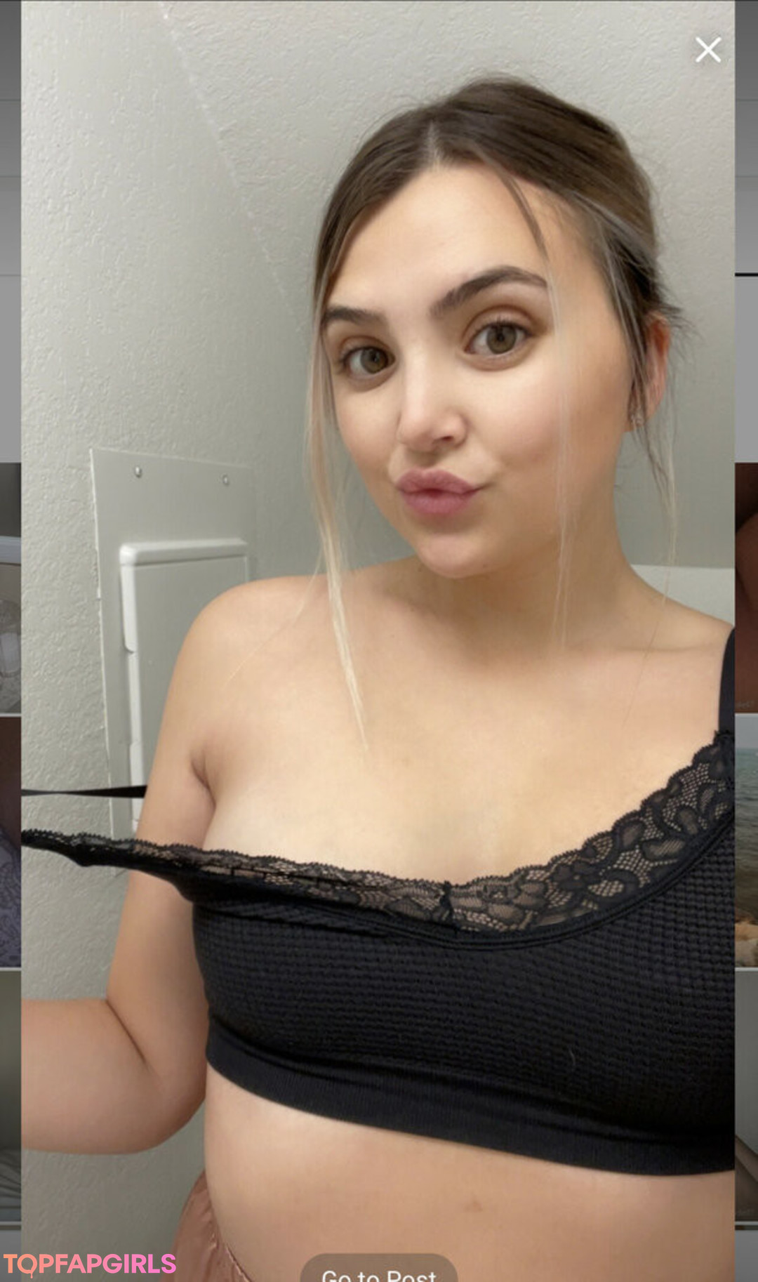 Zoe Nicole xxx model photo
