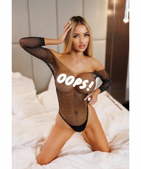 zetesis1727 pretty pornstar pic