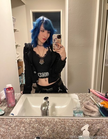 zerggiee star nude photos