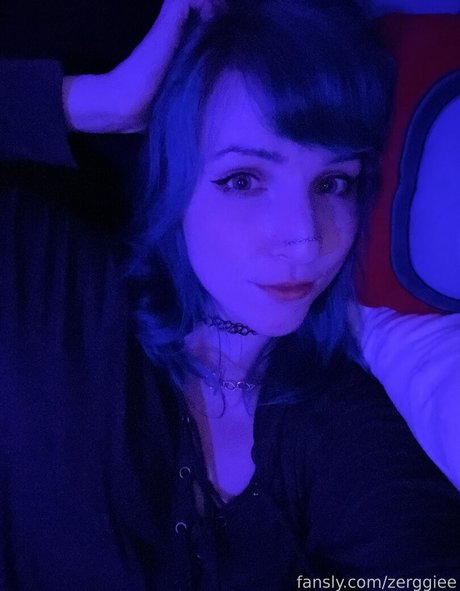 zerggiee pornographic star img