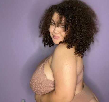 Kweenbailey23 sex actress pics