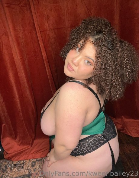 Kweenbailey23 star top pics