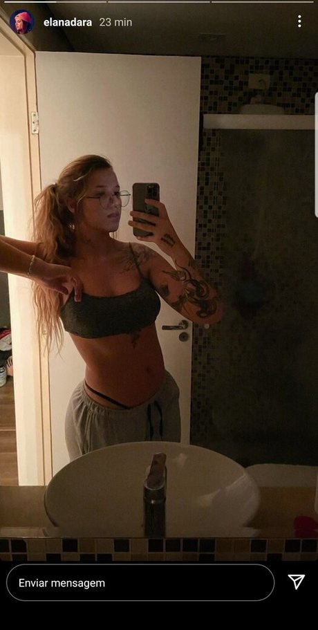 Elana Dara nude model images