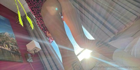 nakeedprincesss star perfect images