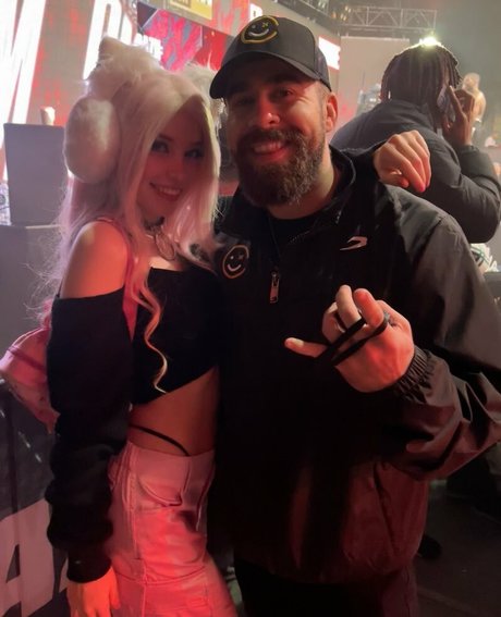 gloryhole wife onlyfans art naked picture