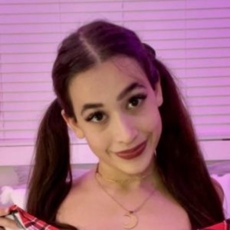 Shark queenxx adult model galleries