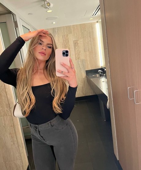 busty onlyfans free xxx image