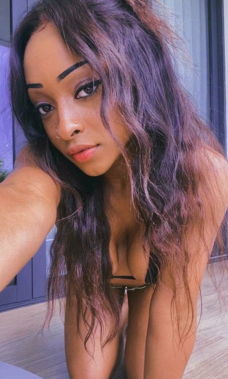 blackheartburlesque erotic star image