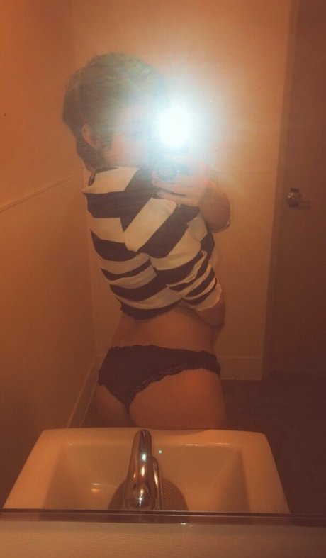 Gremlinbxtch pornstar art photo