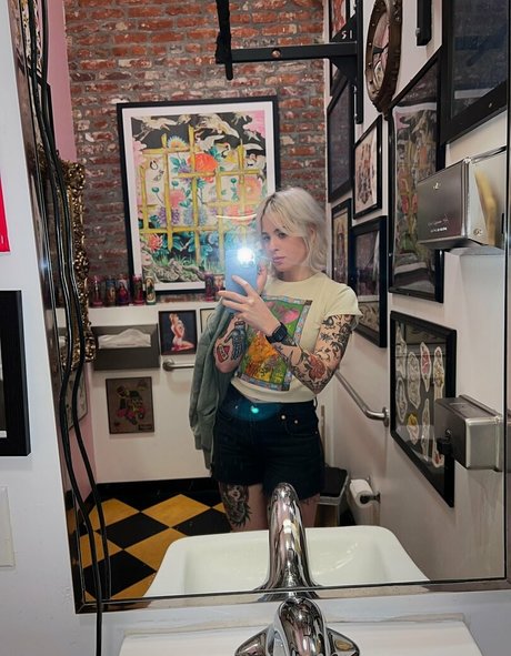 blonde secretary onlyfans nice galleries