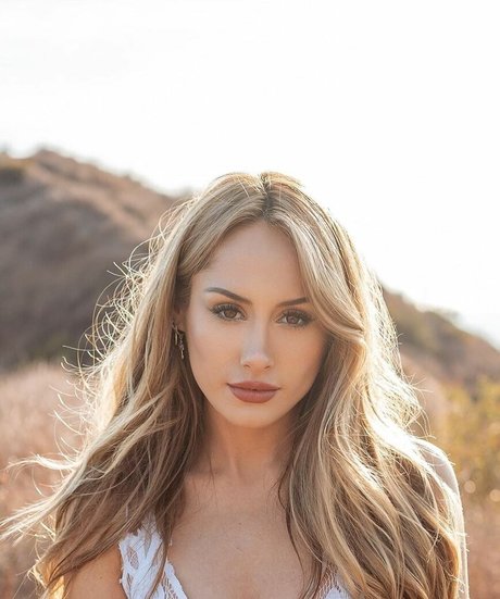 Angela Halili star pic