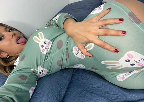 nerdy teen onlyfans perfect image