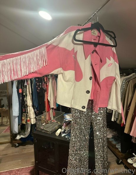 black hair milf onlyfans art naked photo