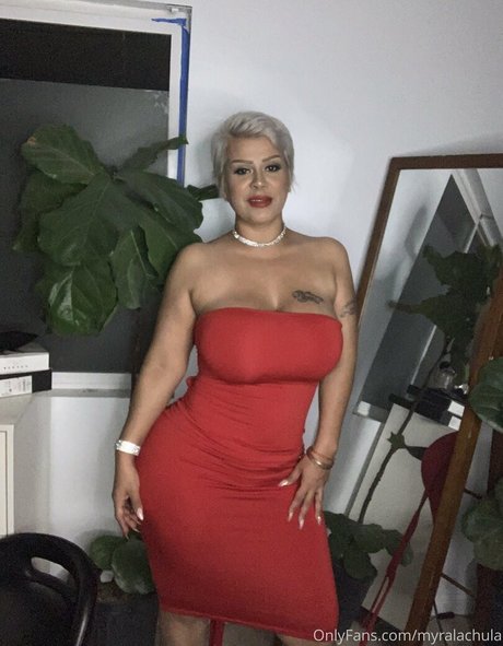 Myralachula model sexy photo