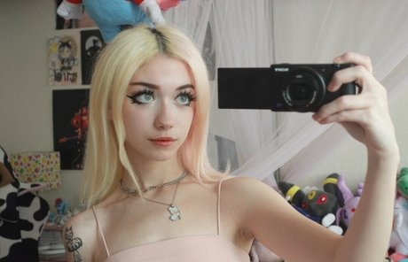 Iluvmeww porn star pics