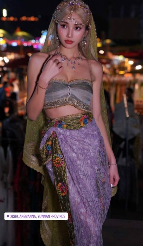 Waterlynn model nude img