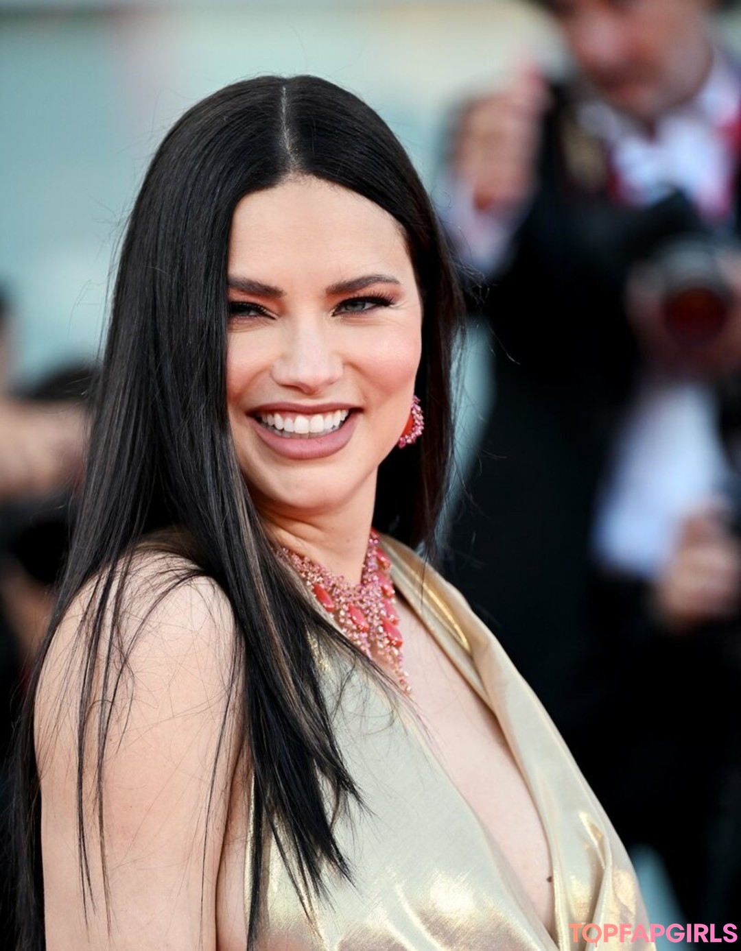 Adriana Lima pretty actress photos