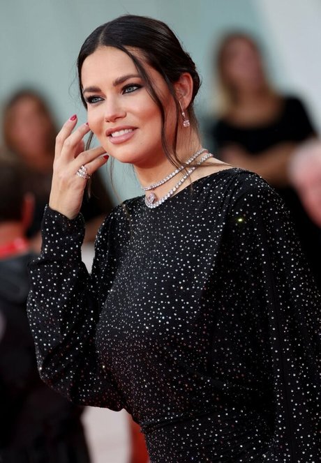 Adriana Lima model adult archive