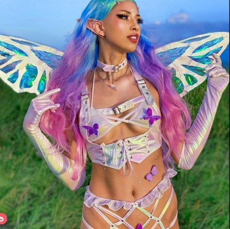 Magic Phyra exclusive pornstar pics