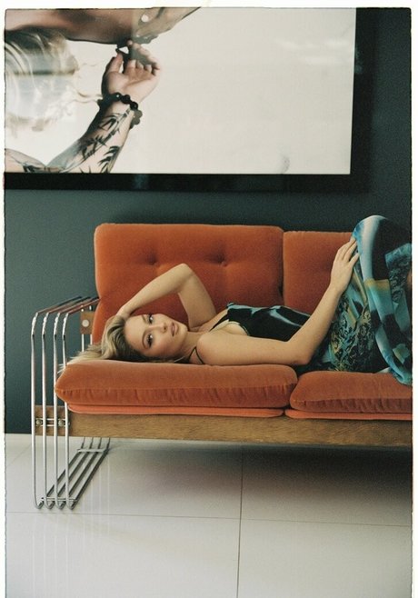 teen natural tits onlyfans free nude photos