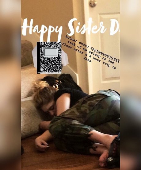 Willow Shields porn actress img