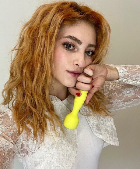 Willow Shields nudes pornstar images