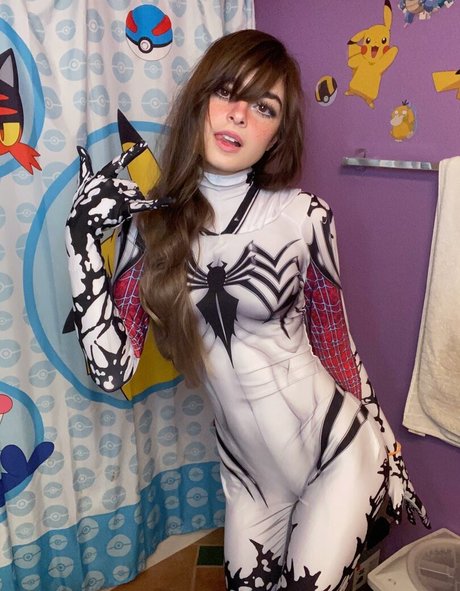 Aruuu erotic model gallery