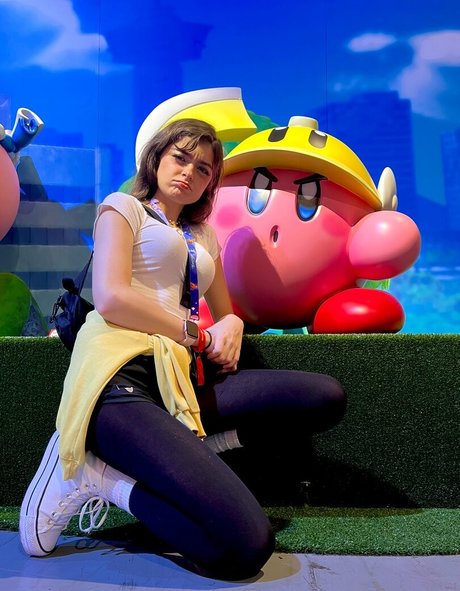 Aruuu nude actress pic