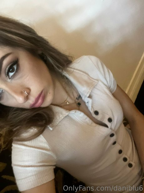 Dani Blu perfect star pics