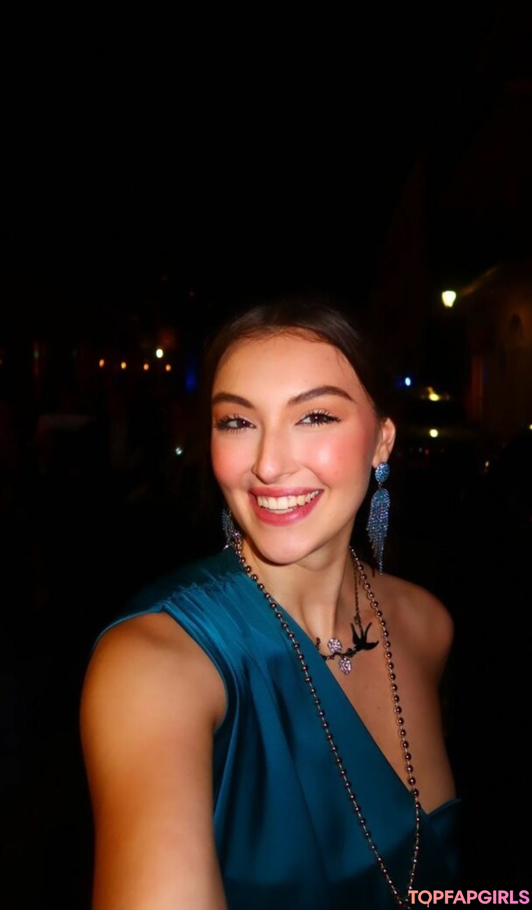 smile onlyfans pornographic pic