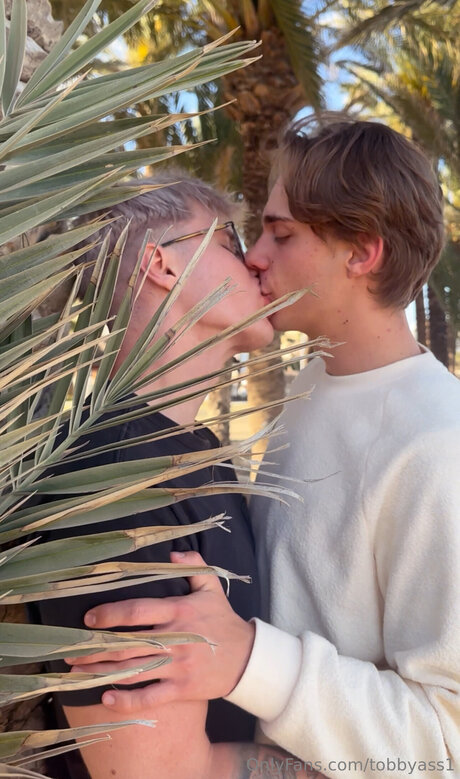 Tobbyass1 hd pornstar pic