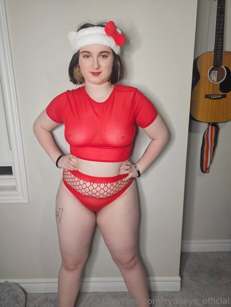 Sydneyq Official nude pornstar images
