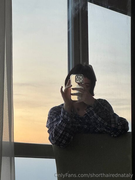 Shorthairednataly top pornstar image