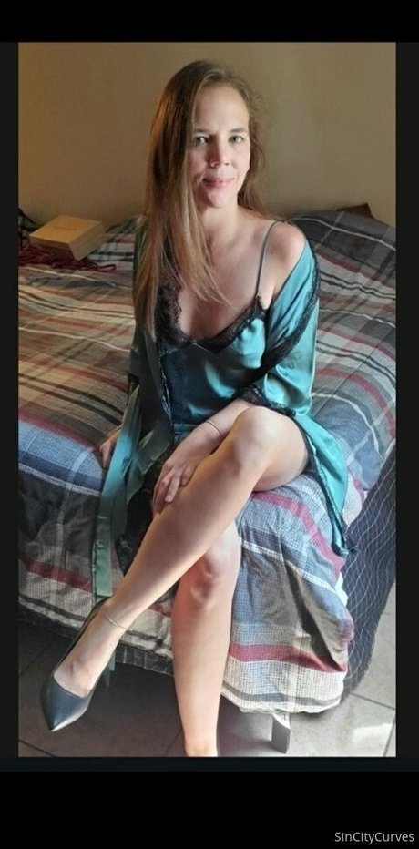 Sincitycurves nice actress galleries