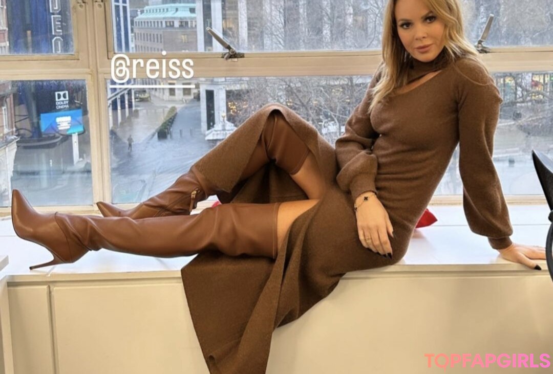 petite nude onlyfans erotic images