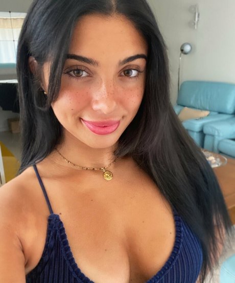 lesbians onlyfans free pictures