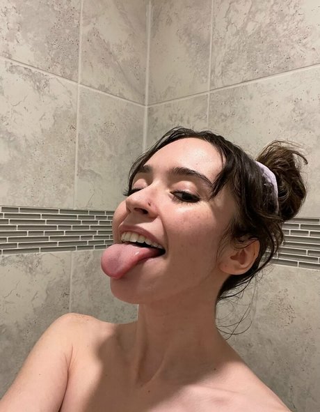 Catlyn Crespo model xxx img