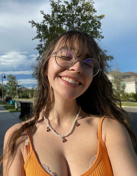 Catlyn Crespo art star img